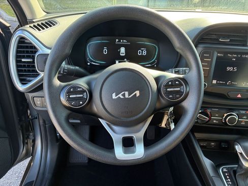 Used 2025 Kia Soul LX w/ LX Technology Package image 25