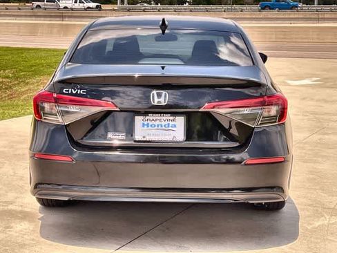 Used 2022 Honda Civic LX image 6