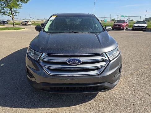 Used 2018 Ford Edge SE AWD/4WD image 2