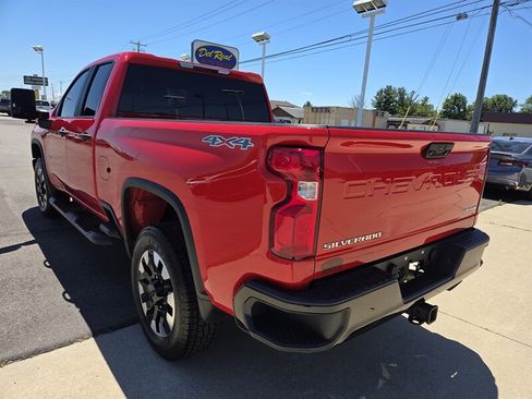 Used 2020 Chevrolet Silverado 2500 Custom w/ Custom Value Package AWD/4WD image 5