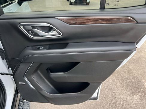 Used 2022 Chevrolet Tahoe Z71 w/ Luxury Package image 30