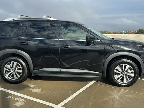 Used 2022 Nissan Pathfinder SL image 13