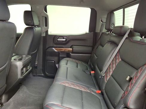 Used 2019 Chevrolet Silverado 1500 LT Trail Boss AWD/4WD image 19