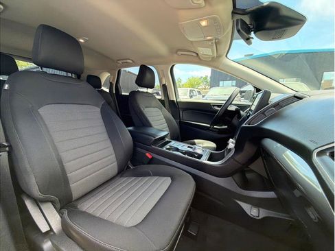 Used 2024 Ford Edge SE w/ Black Appearance Package AWD/4WD image 4