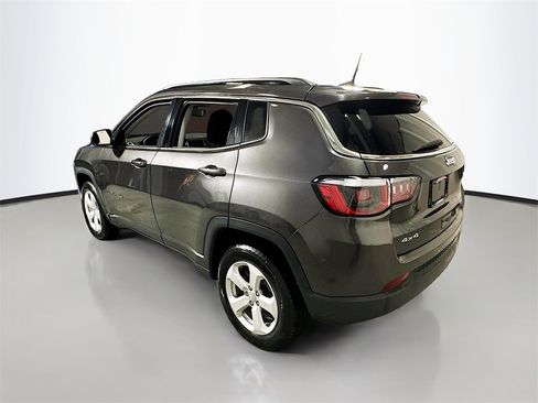 Used 2020 Jeep Compass Latitude image 6