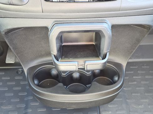 Used 2025 RAM ProMaster 2500 w/ Storage Group image 10