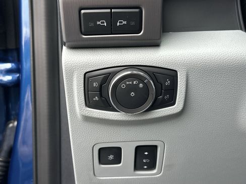 Used 2022 Ford F450 Limited w/ FX4 Off-Road Package image 18