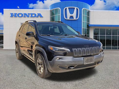 Used 2020 Jeep Cherokee Latitude w/ Quick Order Package 26F North AWD/4WD image 16