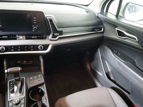 Used 2023 Kia Sportage LX image 35