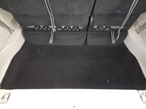 Used 2023 Chrysler Pacifica Touring-L image 41