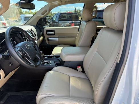 Used 2018 Toyota Sequoia Limited w/ Safety & Convenience Package AWD/4WD image 11