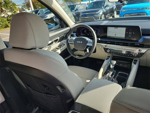 New 2025 Kia Telluride S image 13