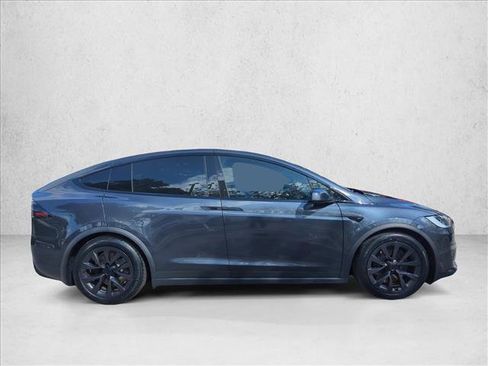 Used 2024 Tesla Model X AWD/4WD image 4