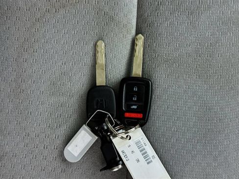Used 2015 Honda CR-V LX image 34