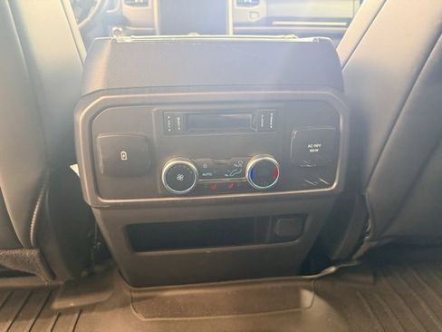 Used 2023 Ford Expedition Platinum image 19