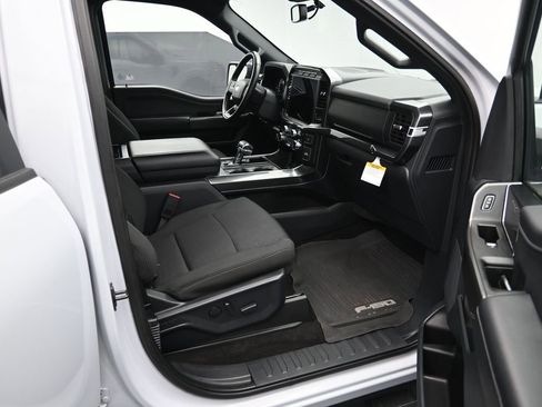 Certified 2022 Ford F150 XLT w/ Equipment Group 302A High image 25