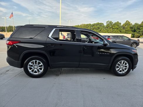Used 2020 Chevrolet Traverse LT FWD image 6