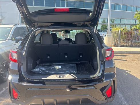 Used 2024 Subaru Crosstrek 2.0i Premium image 5