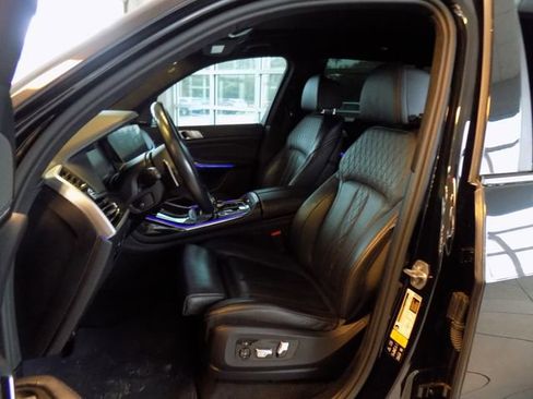 Used 2020 BMW X7 M50i image 17