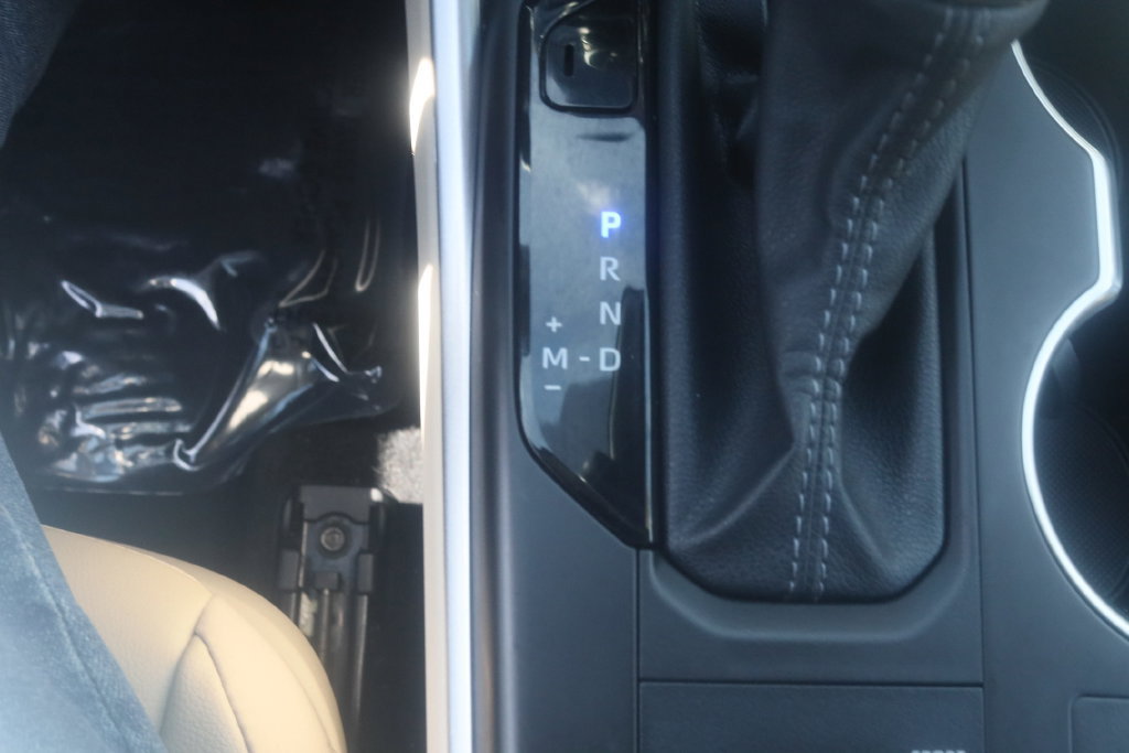Used 2025 Toyota Highlander XLE AWD/4WD image 15