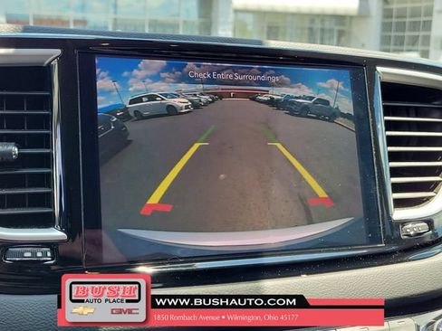 Used 2024 Chrysler Pacifica Touring-L FWD image 26