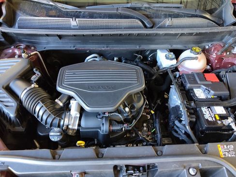 Used 2021 GMC Acadia SLT FWD image 30