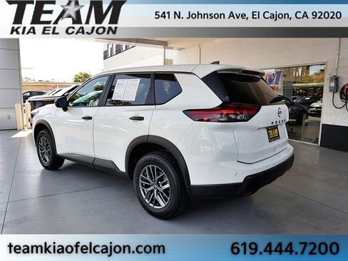 Used 2024 Nissan Rogue S FWD image 7