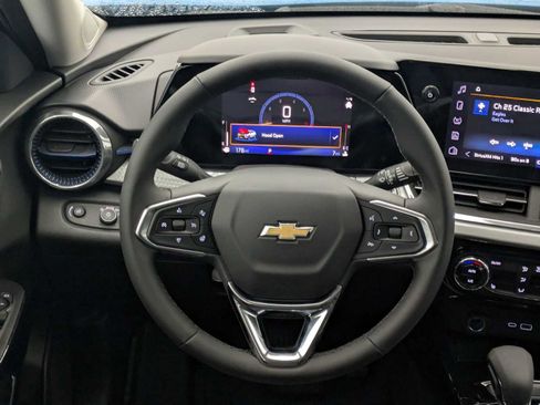 New 2026 Chevrolet Trax LT image 23