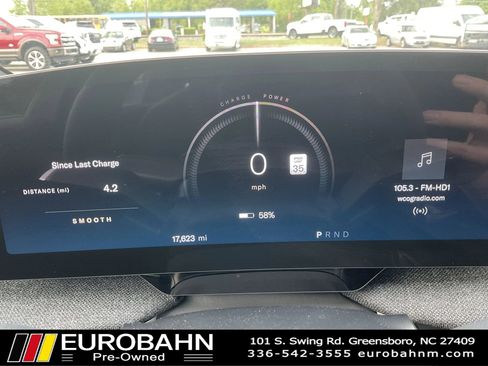 Used 2024 Lucid Air Pure RWD image 12