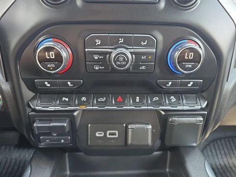 Used 2020 Chevrolet Silverado 1500 LT Trail Boss AWD/4WD image 39
