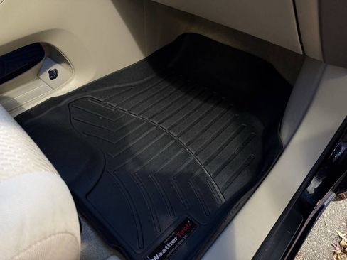 Used 2007 Toyota Highlander 4WD V6 w/ 3rd Row image 16