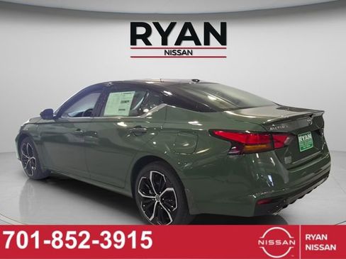 New 2026 Nissan Altima 2.5 SR w/ SR Premium Package AWD/4WD image 3