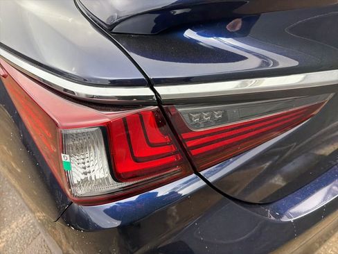 New 2025 Lexus ES 350 w/ Premium Package image 19