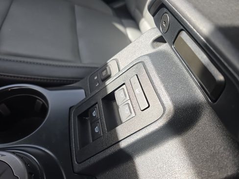 Used 2024 Ford Bronco Everglades image 23