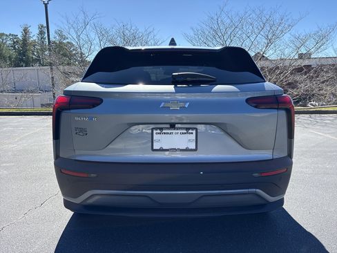 New 2026 Chevrolet Blazer EV LT image 6