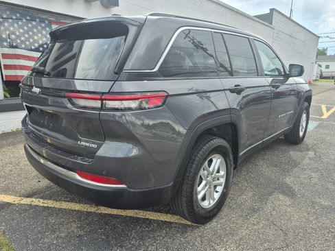 Used 2024 Jeep Grand Cherokee Laredo w/ Luxury Tech Group I AWD/4WD image 8