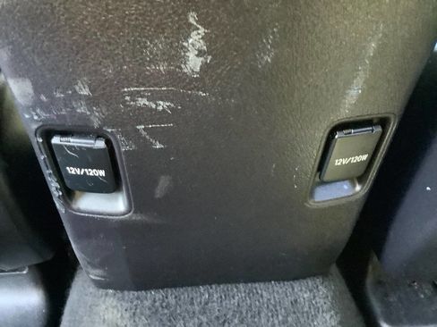 Used 2015 Toyota 4Runner Limited image 32