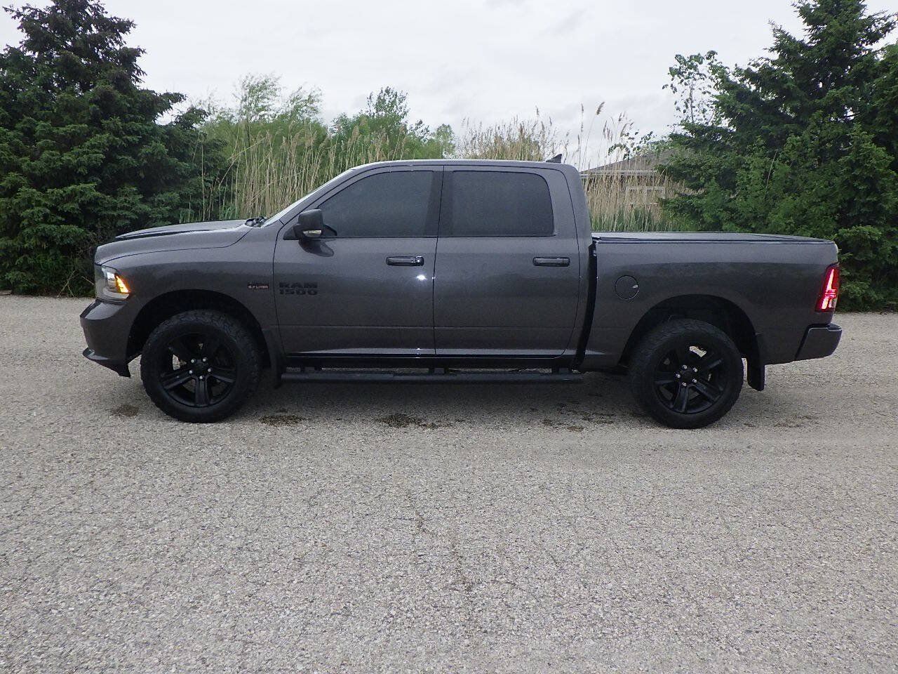 Used 2018 RAM 1500 Sport w/ Sport Premium Group AWD/4WD image 2