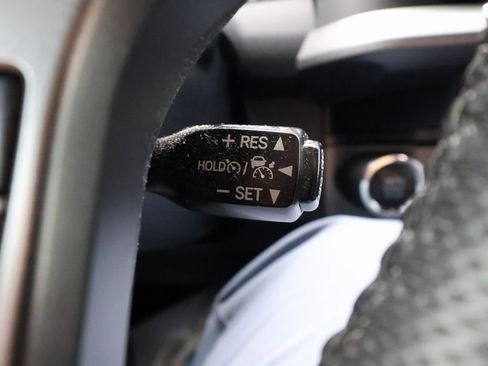 Used 2019 Toyota Tacoma TRD Sport w/ Technology Package image 19