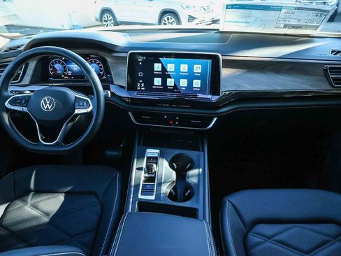 New 2026 Volkswagen Atlas SE image 18
