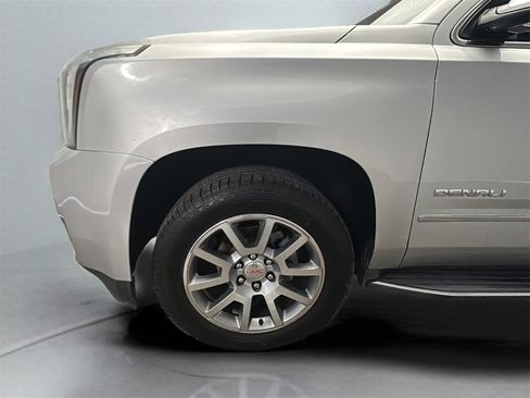 Used 2018 GMC Yukon Denali w/ Open Road Package image 3