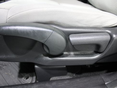 Used 2015 Honda CR-V LX image 4