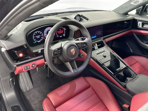 Certified 2025 Porsche Panamera GTS AWD/4WD image 4