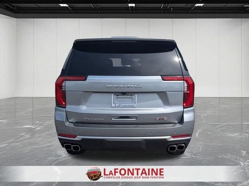 Used 2025 GMC Yukon Denali AWD/4WD image 4