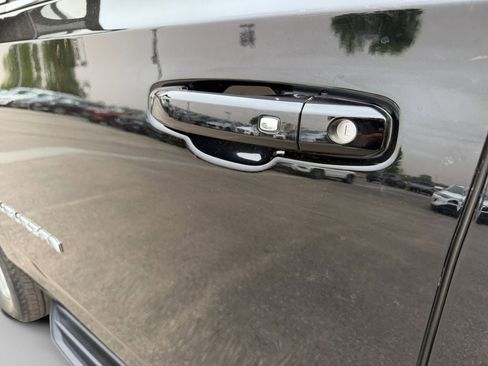 Used 2023 Chevrolet Suburban LS image 16