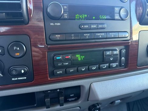 Used 2007 Ford F350 Lariat AWD/4WD image 27