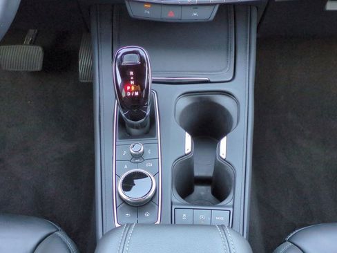 Used 2025 Cadillac XT4 Premium Luxury image 19