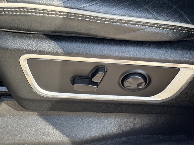Used 2022 RAM 1500 Laramie AWD/4WD image 21