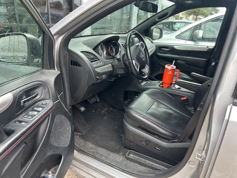 Used 2019 Dodge Grand Caravan GT image 9