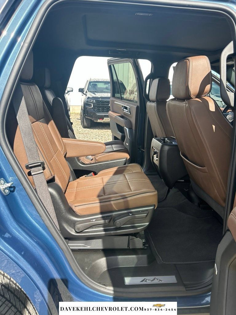 Used 2026 Chevrolet Tahoe High Country w/ Sun And Tow Package AWD/4WD image 23